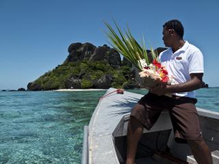 How To Travel Fiji Like a Celebrity